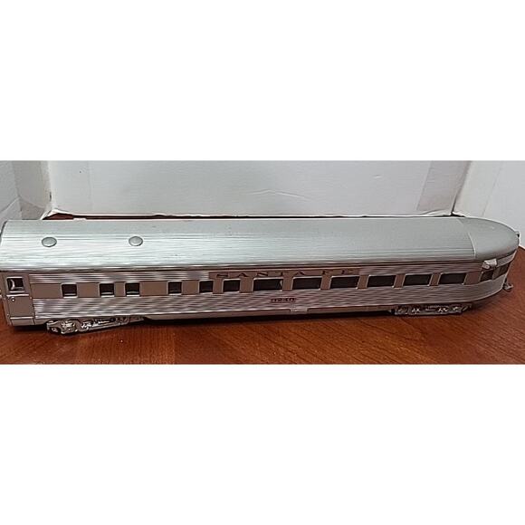 HO Scale Traub-Santa Fe Lightweight End Coach - Picture 9 of 11